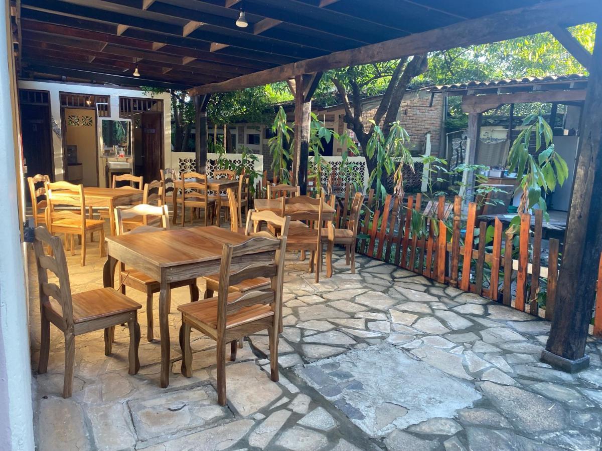 Hostal Casa Abierta Leon Exterior photo